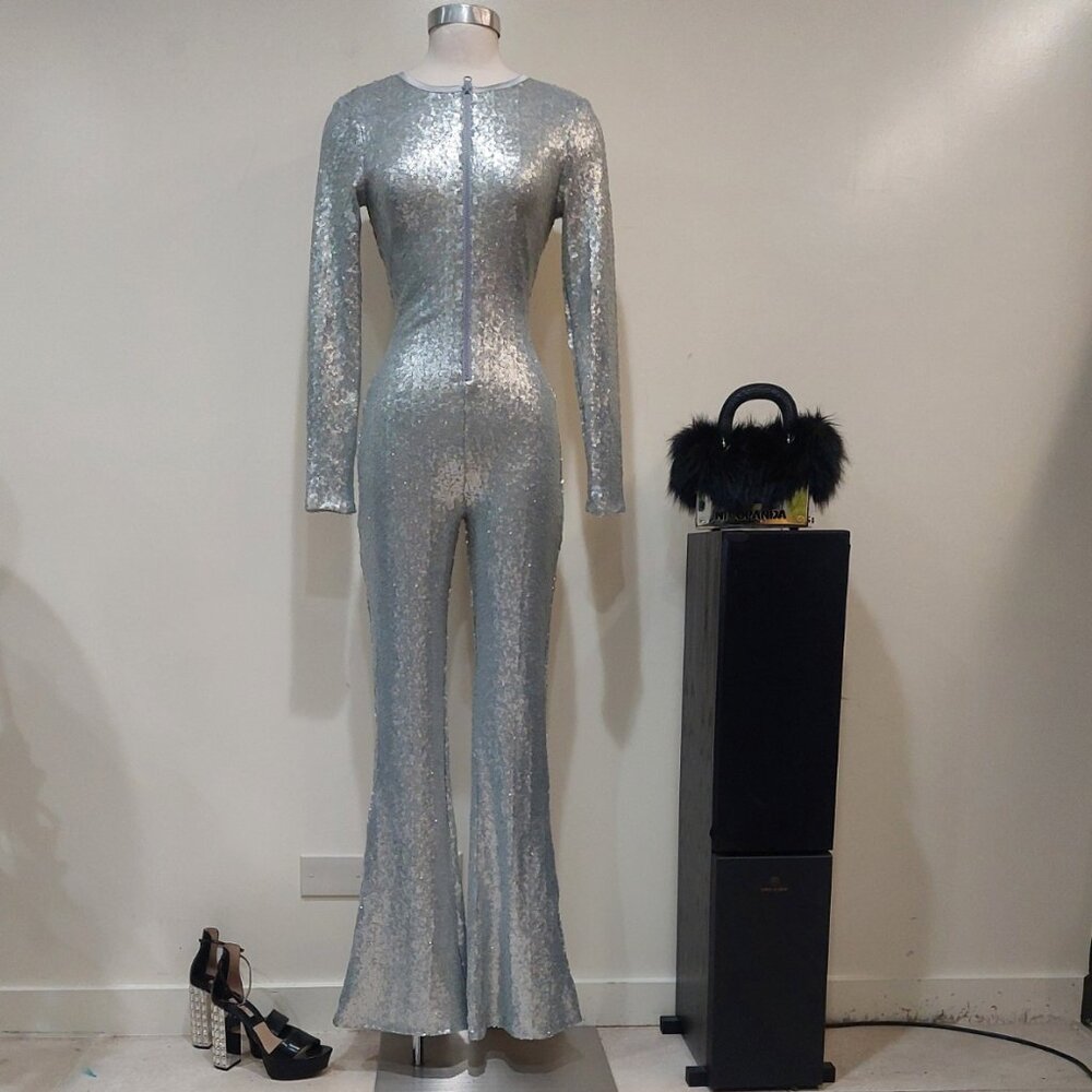 πͺ©π70s GLAM DISCO ERAππͺ© Cynthia Rowley Sequin Flared Jumpsuit in Silver - Picture 10 of 16